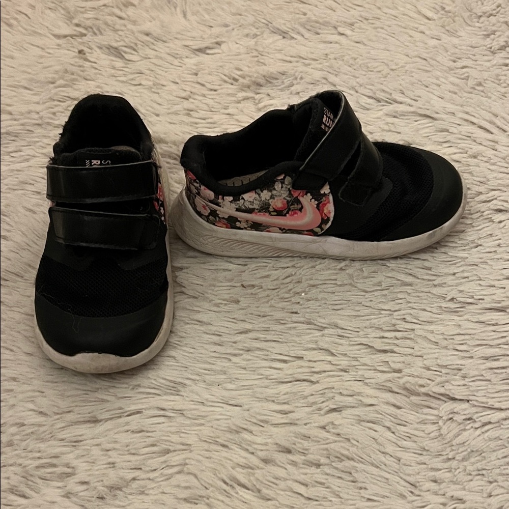 Nike Baby Black and Floral Sneakers size 7